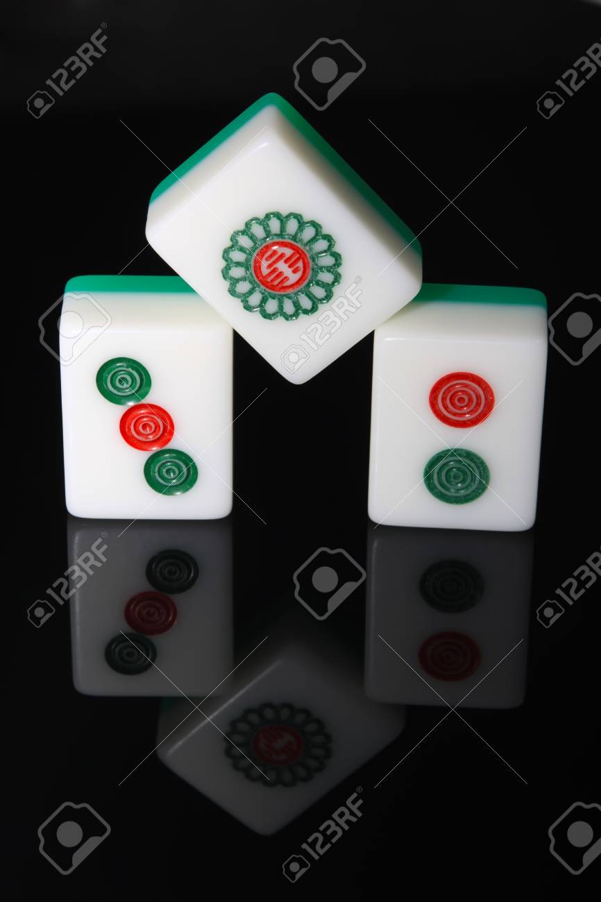 How Mahjong Boosts Brain Health as You Age